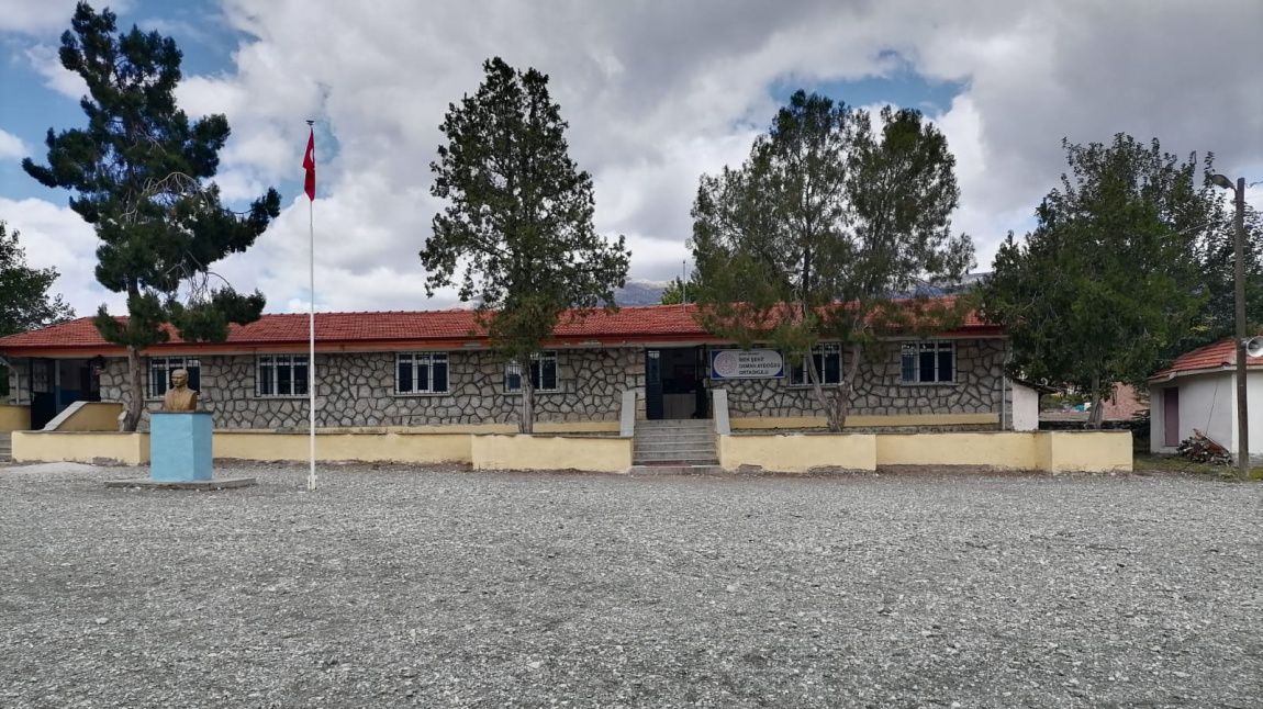 İbek Şehit Osman Aydoğdu Ortaokulu Fotoğrafı